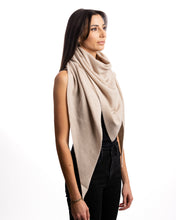 Laden Sie das Bild in den Galerie-Viewer, Dreieckstuch