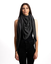 Laden Sie das Bild in den Galerie-Viewer, Dreieckstuch