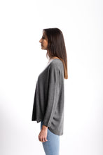 Laden Sie das Bild in den Galerie-Viewer, V-Pullover Oversize