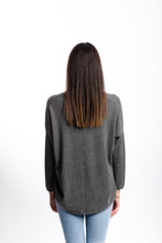 Laden Sie das Bild in den Galerie-Viewer, V-Pullover Oversize