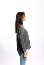 Laden Sie das Bild in den Galerie-Viewer, V-Pullover Oversize