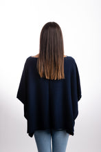 Laden Sie das Bild in den Galerie-Viewer, Poncho