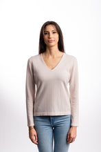 Laden Sie das Bild in den Galerie-Viewer, V-Pullover