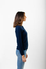 Laden Sie das Bild in den Galerie-Viewer, Rundhals Cardigan
