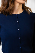Laden Sie das Bild in den Galerie-Viewer, Rundhals Cardigan