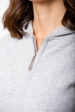 Laden Sie das Bild in den Galerie-Viewer, Hoodie