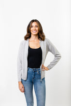 Laden Sie das Bild in den Galerie-Viewer, Hoodie