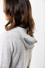 Laden Sie das Bild in den Galerie-Viewer, Hoodie
