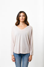 Laden Sie das Bild in den Galerie-Viewer, V-Pullover Oversize