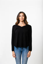 Laden Sie das Bild in den Galerie-Viewer, V-Pullover Oversize