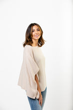 Laden Sie das Bild in den Galerie-Viewer, Poncho