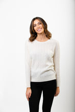 Laden Sie das Bild in den Galerie-Viewer, Zopfmuster Pullover