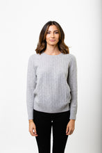 Laden Sie das Bild in den Galerie-Viewer, Zopfmuster Pullover
