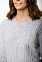 Laden Sie das Bild in den Galerie-Viewer, Zopfmuster Pullover