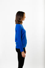 Laden Sie das Bild in den Galerie-Viewer, Zopfmuster Pullover