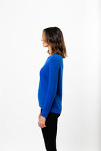 Laden Sie das Bild in den Galerie-Viewer, Zopfmuster Pullover