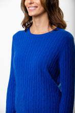 Laden Sie das Bild in den Galerie-Viewer, Zopfmuster Pullover