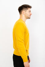Laden Sie das Bild in den Galerie-Viewer, V-Pullover