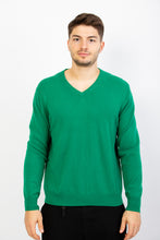 Laden Sie das Bild in den Galerie-Viewer, V-Pullover