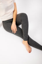 Laden Sie das Bild in den Galerie-Viewer, Cashmere Leggings