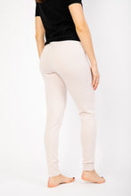 Laden Sie das Bild in den Galerie-Viewer, Cashmere Leggings