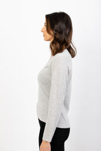 Laden Sie das Bild in den Galerie-Viewer, V-Pullover