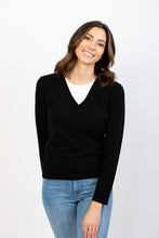 Laden Sie das Bild in den Galerie-Viewer, V-Pullover