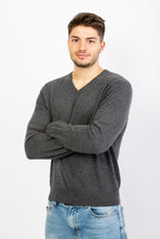 Laden Sie das Bild in den Galerie-Viewer, V-Pullover