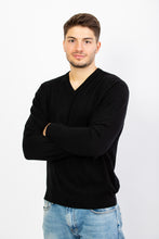 Laden Sie das Bild in den Galerie-Viewer, V-Pullover