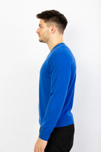 Laden Sie das Bild in den Galerie-Viewer, V-Pullover