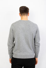 Laden Sie das Bild in den Galerie-Viewer, V-Pullover