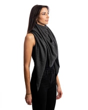 Laden Sie das Bild in den Galerie-Viewer, Dreieckstuch
