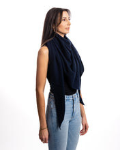 Laden Sie das Bild in den Galerie-Viewer, Dreieckstuch
